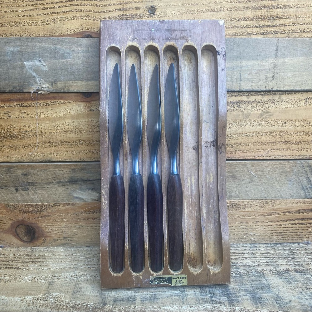 Vintage Town & Country Set of 4 Steak Knives Fleetwood Washington Forge